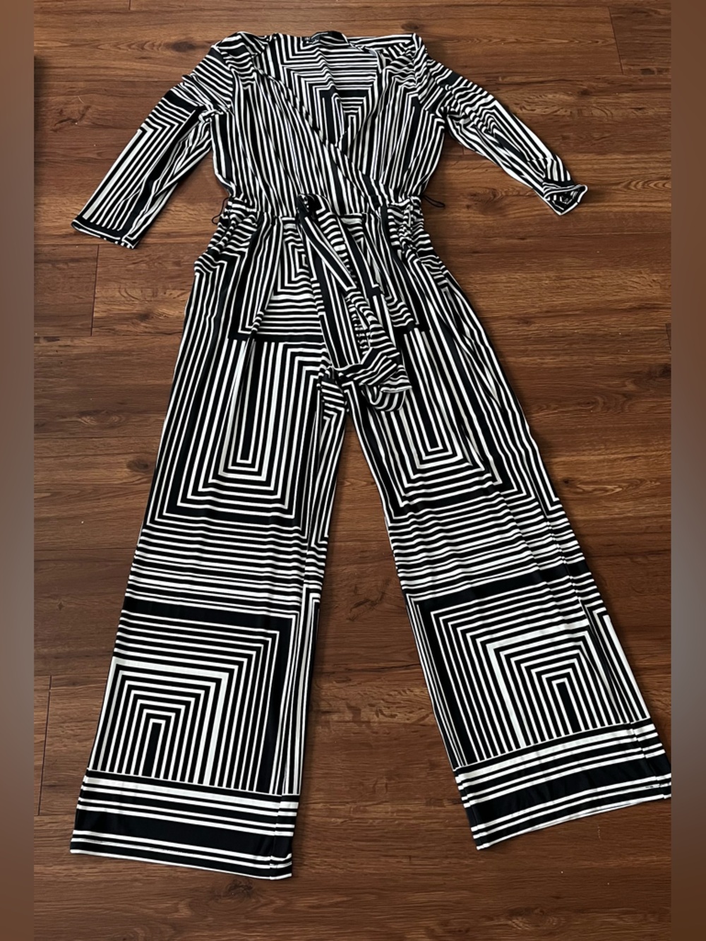 INC International Concepts Black & White Geometric Stripe Pants